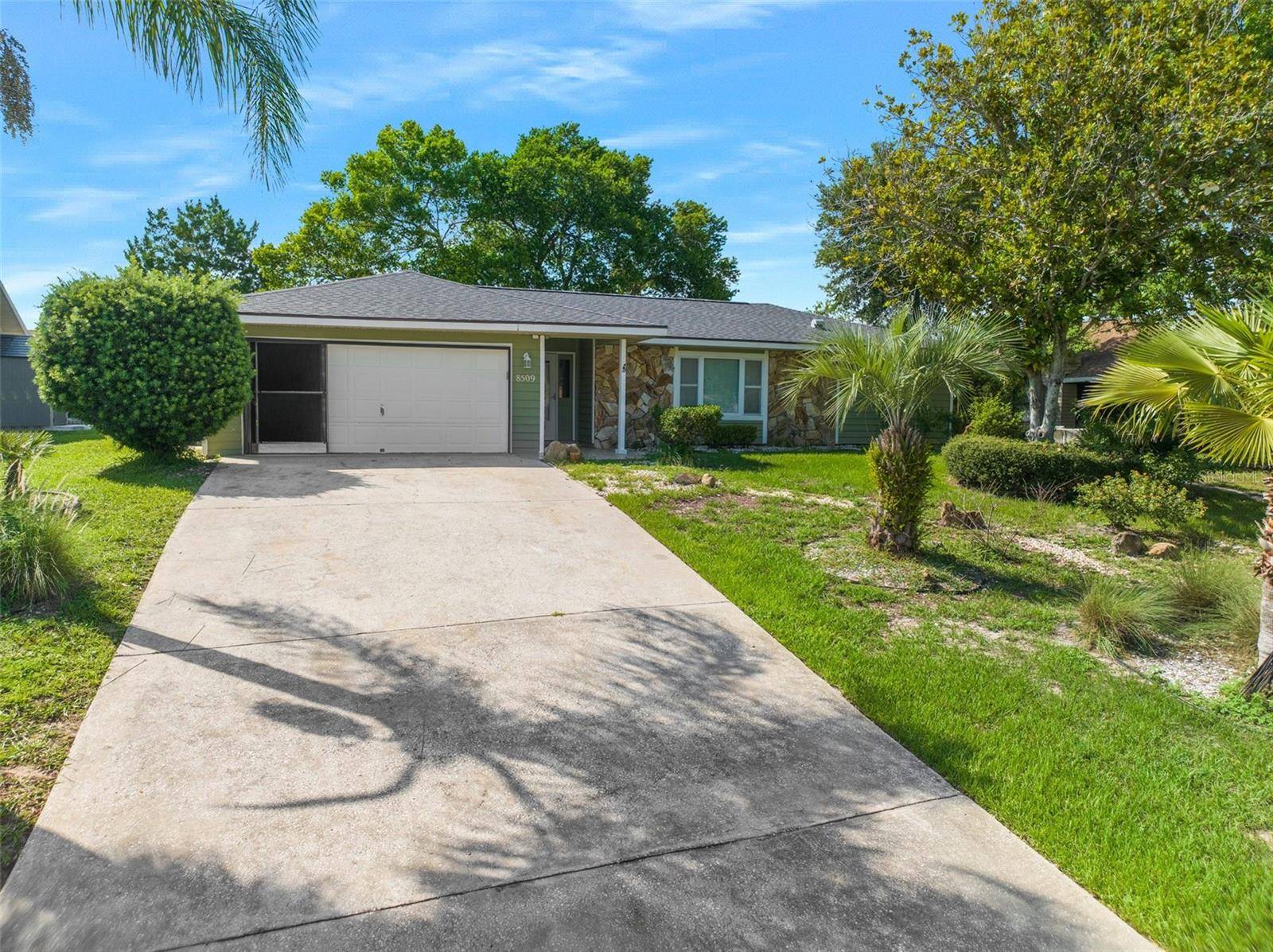 Weeki Wachee, FL 34613,8509 DIRLENTON WAY