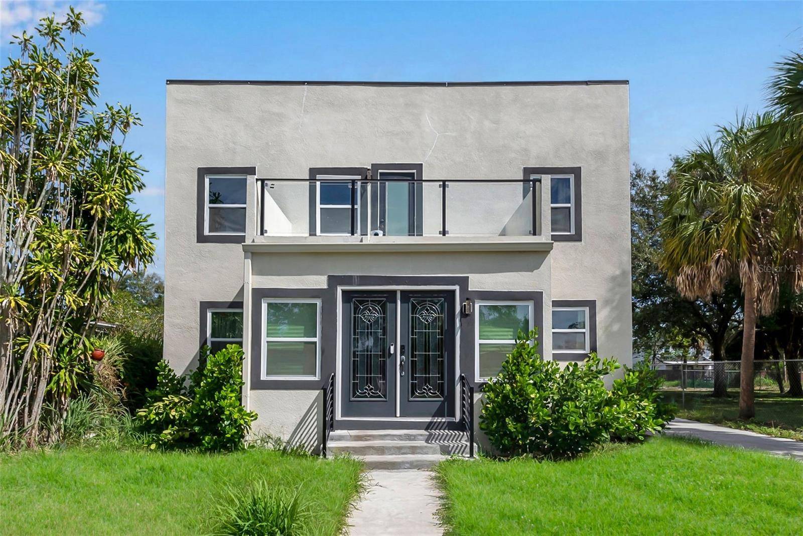 St Petersburg, FL 33705,725 38TH AVE S