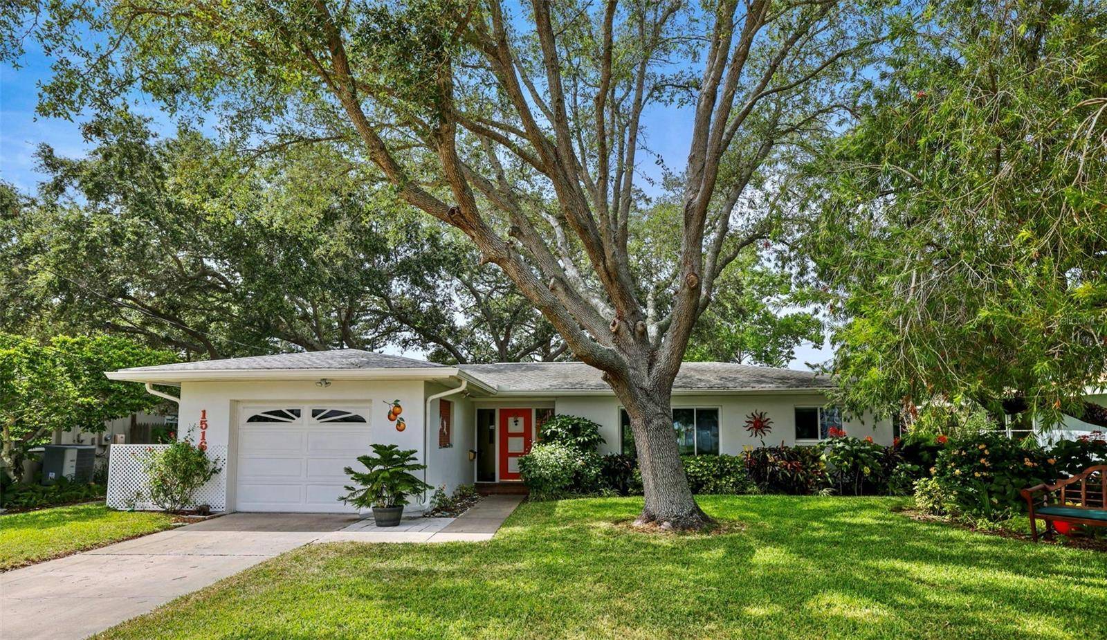 Dunedin, FL 34698,1516 GLADYS CIR