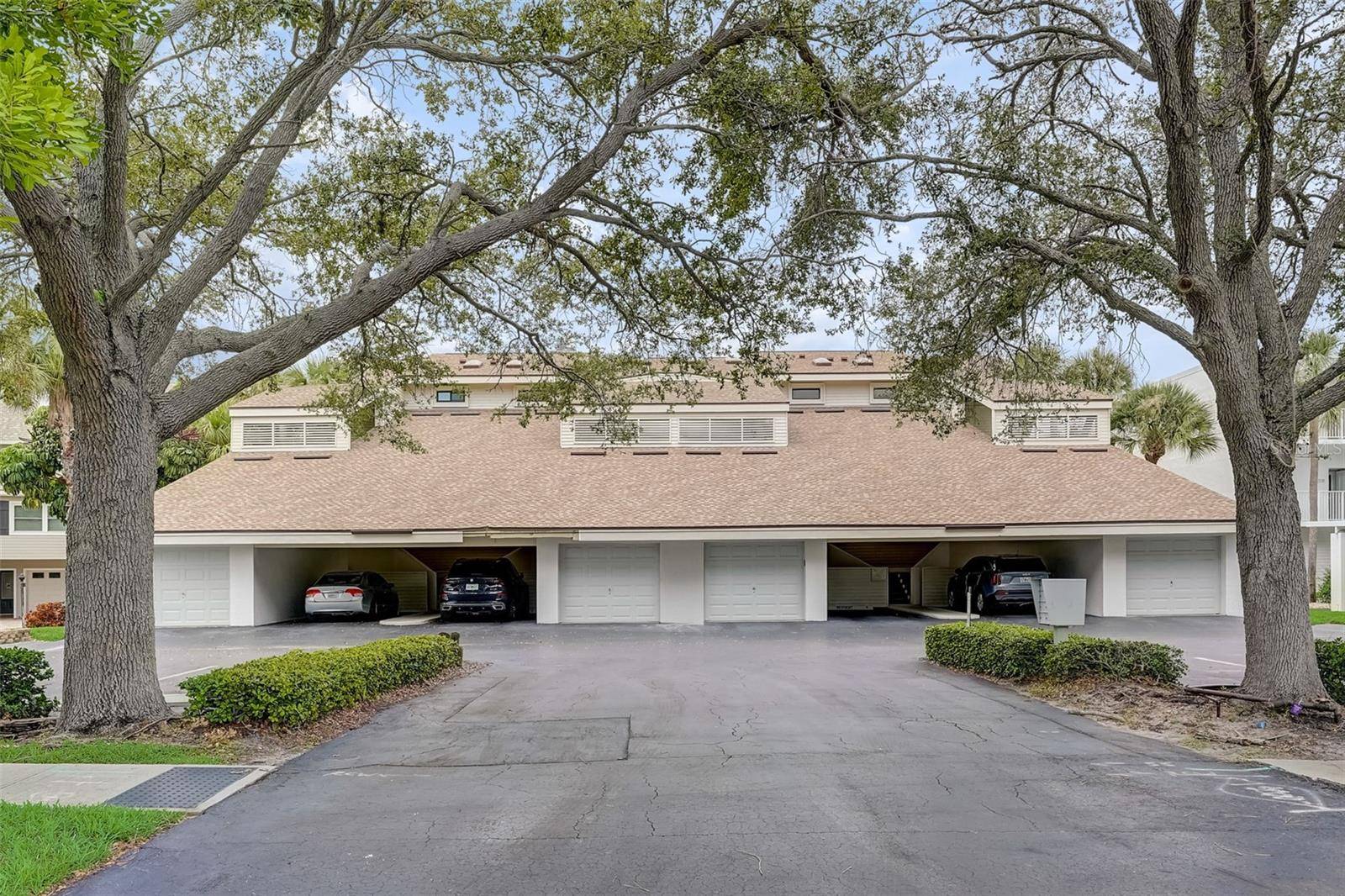 Tierra Verde, FL 33715,350 PINELLAS BAYWAY S #1