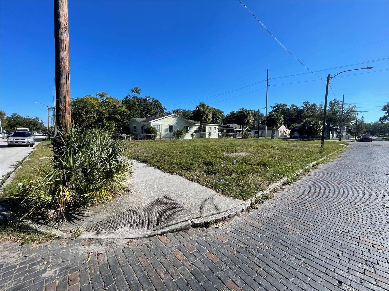 St Petersburg, FL 33705,1347 14TH AVE S