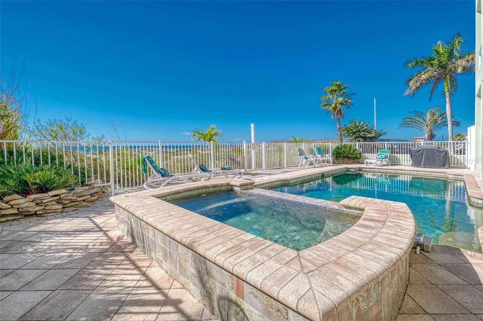 Redington Shores, FL 33708,18270 SUNSET BLVD #B