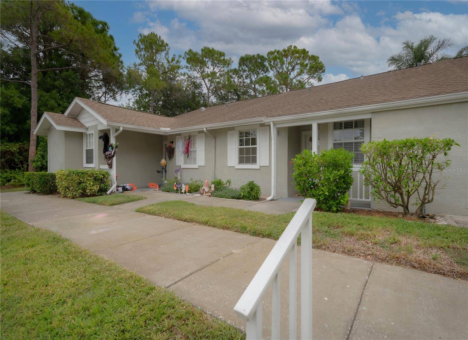 Dunedin, FL 34698,1505 OAK HILL DR #102