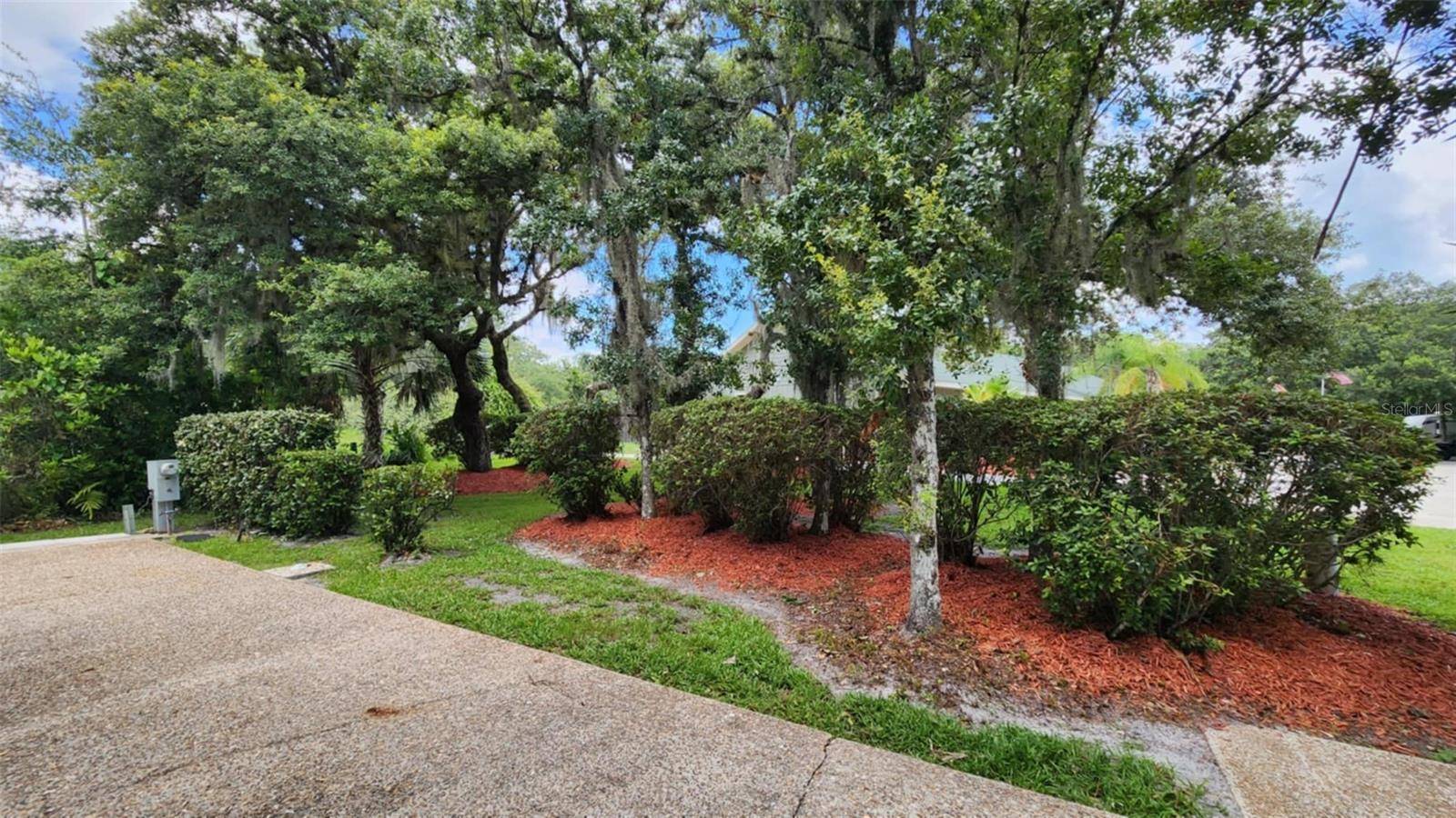 Lake Wales, FL 33898,413 LONGHORN DR