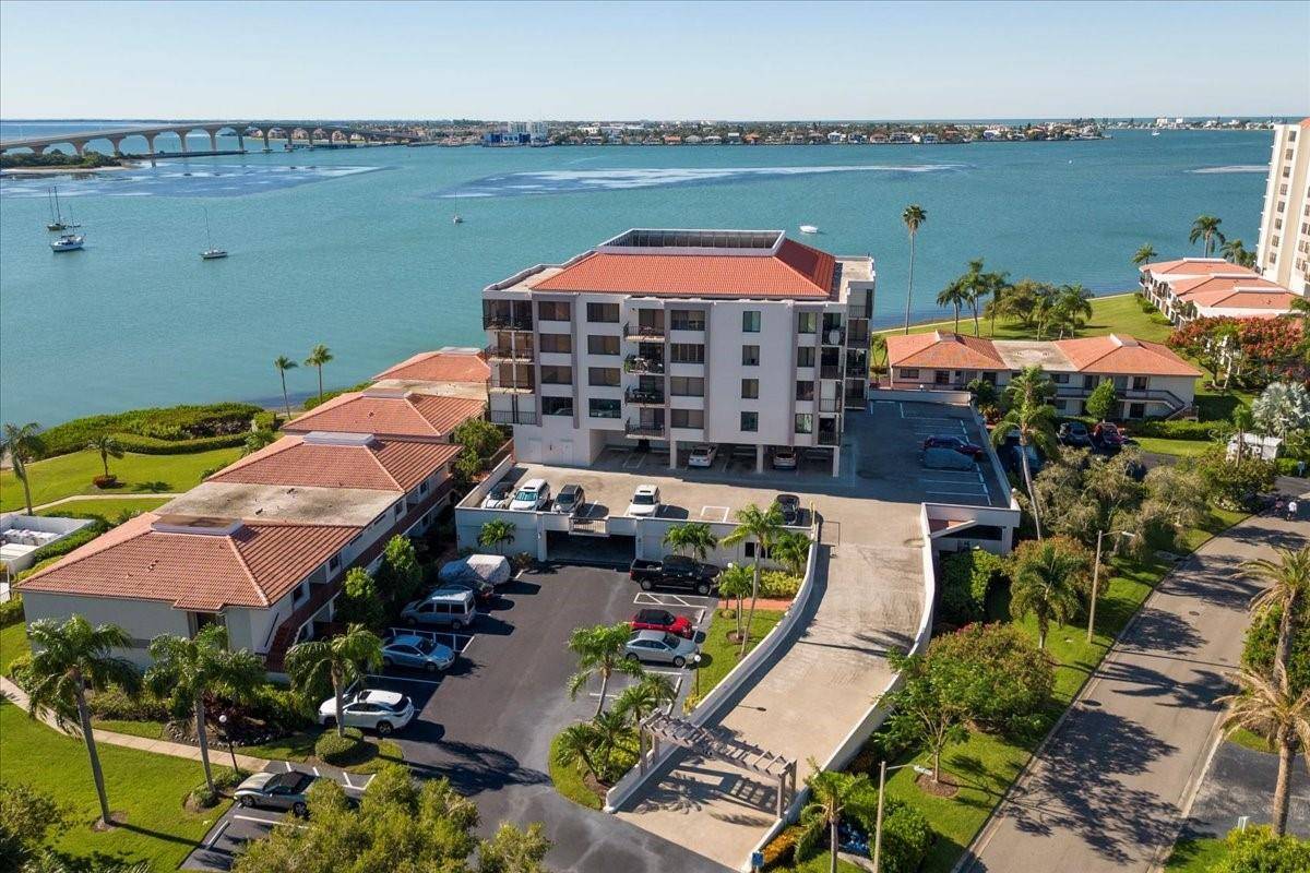 St Petersburg, FL 33715,6295 BAHIA DEL MAR CIR #505