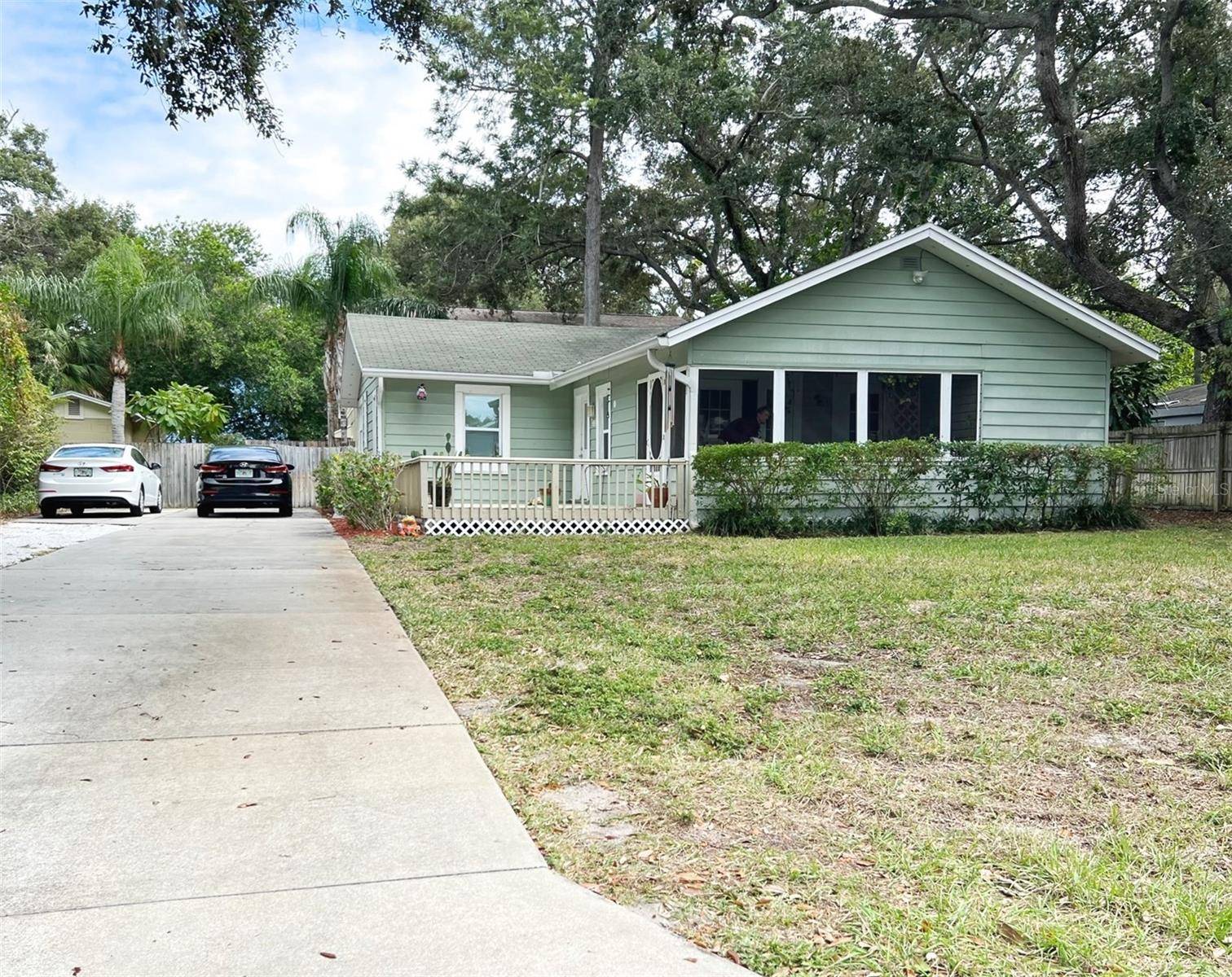 Dunedin, FL 34698,439 NEW YORK AVE