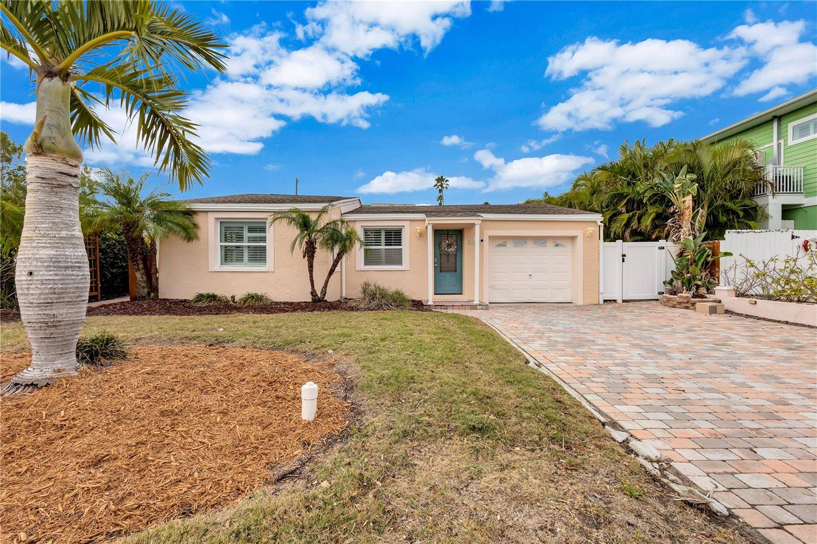Redington Beach, FL 33708,16110 3RD ST E