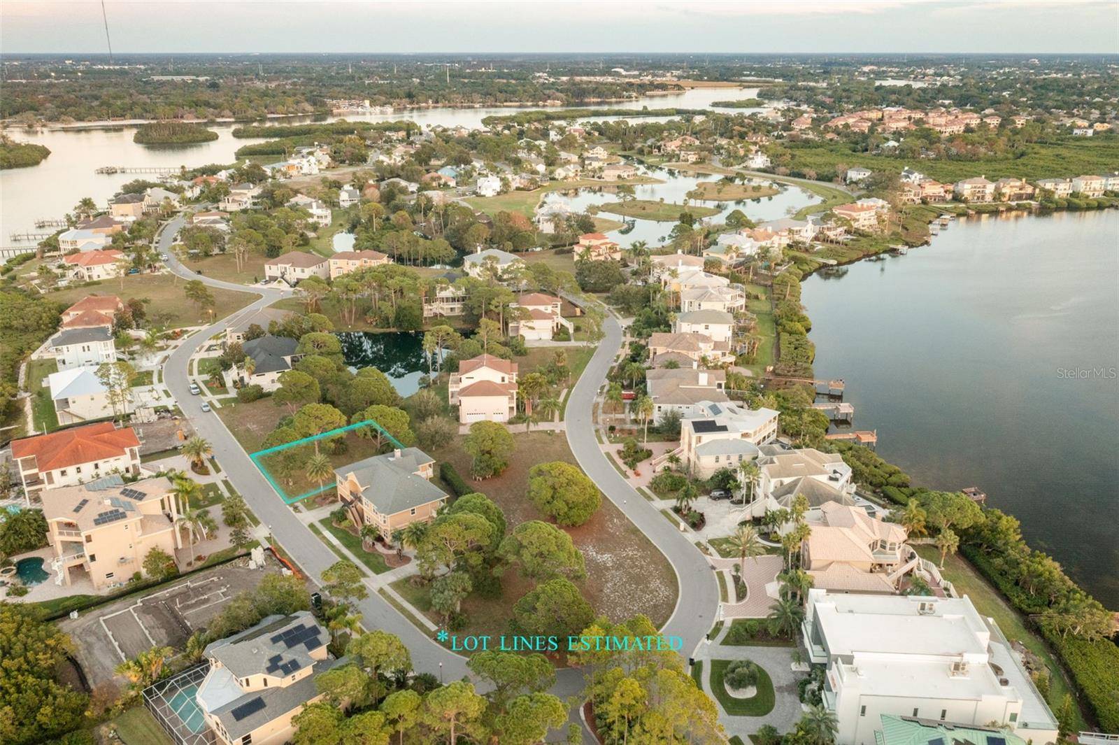 Tarpon Springs, FL 34689,HARBOUR WATCH CIR