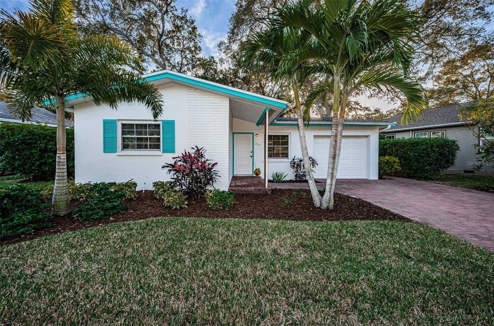 Dunedin, FL 34698,247 GARDEN CIR N