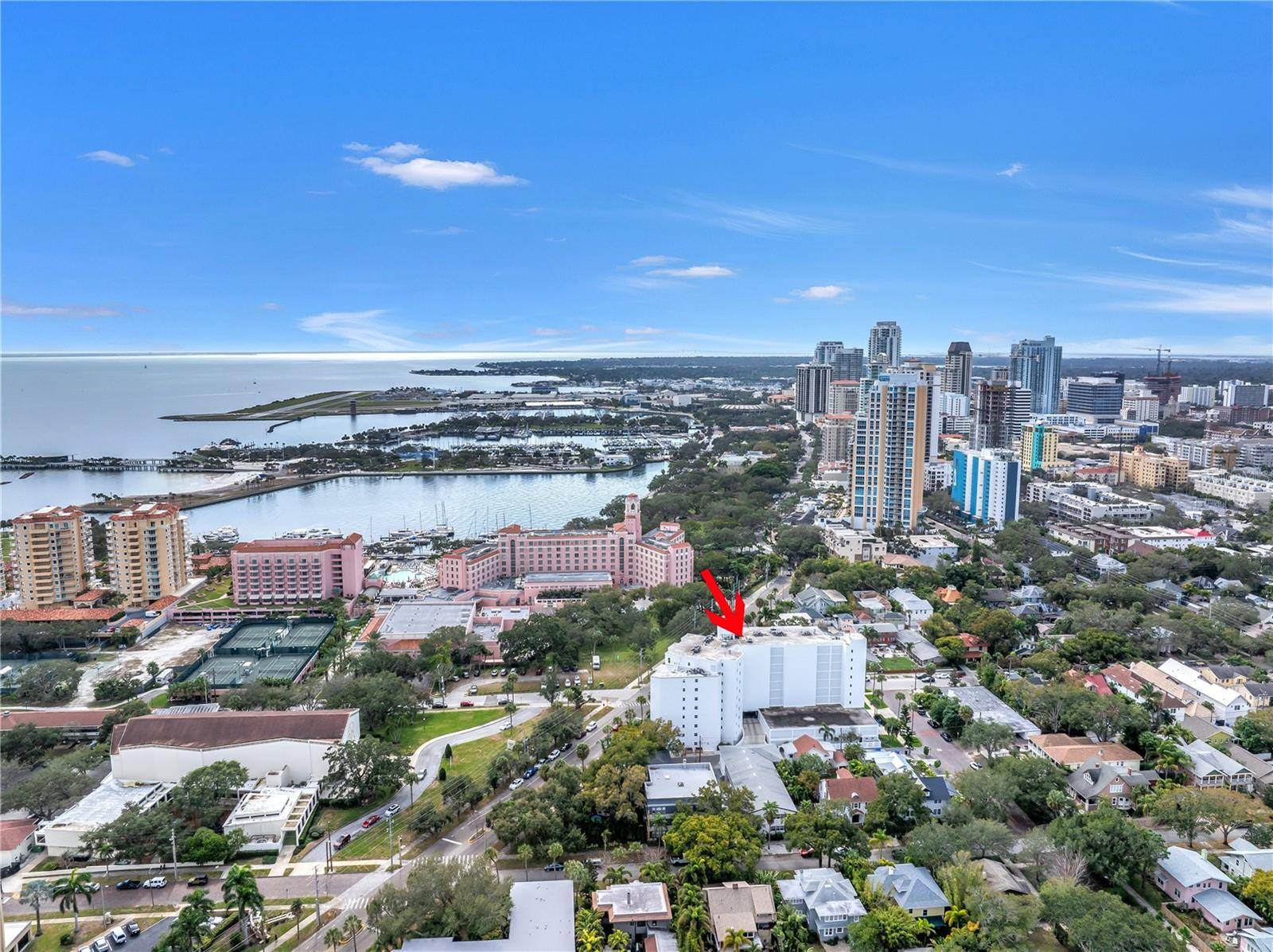 St Petersburg, FL 33701,700 BEACH DR NE #201