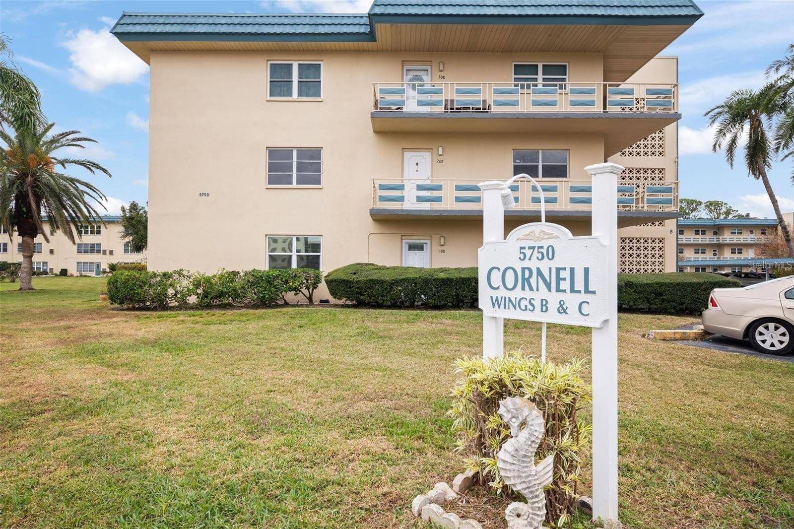St Petersburg, FL 33709,5750 80TH ST N #B208