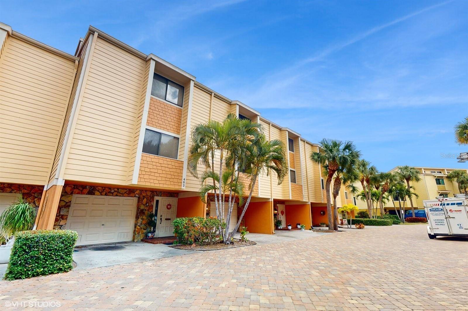 Treasure Island, FL 33706,484 SANDY HOOK RD
