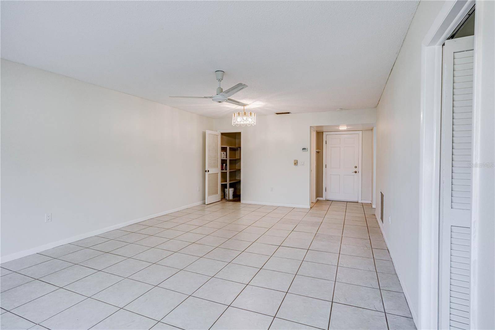 Largo, FL 33774,10350 IMPERIAL POINT DR W #21