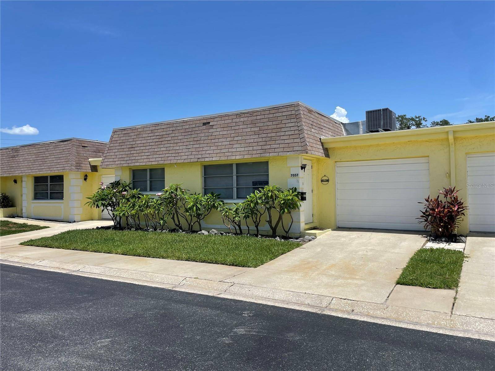 Pinellas Park, FL 33781,7057 VERSAILLES N #15