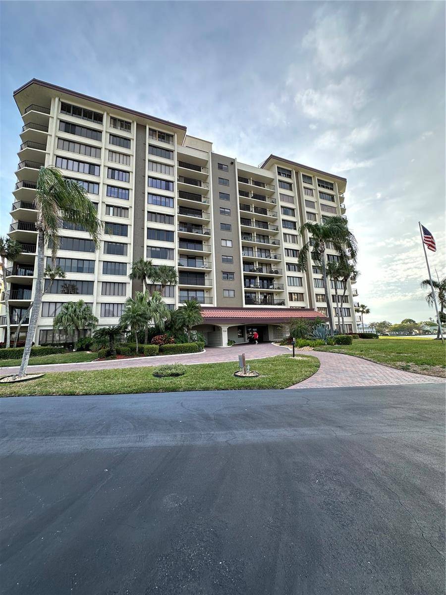 Clearwater, FL 33767,736 ISLAND WAY #204