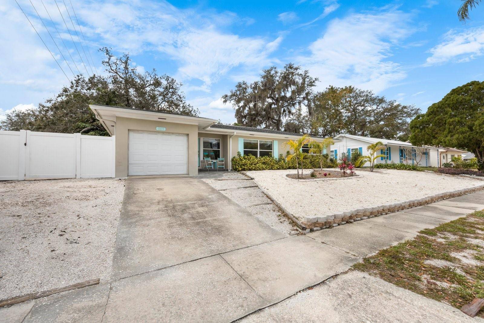 Dunedin, FL 34698,559 LOCKLIE ST