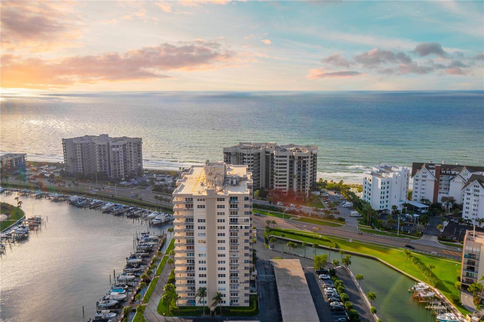 Clearwater, FL 33767,1621 GULF BLVD #1408