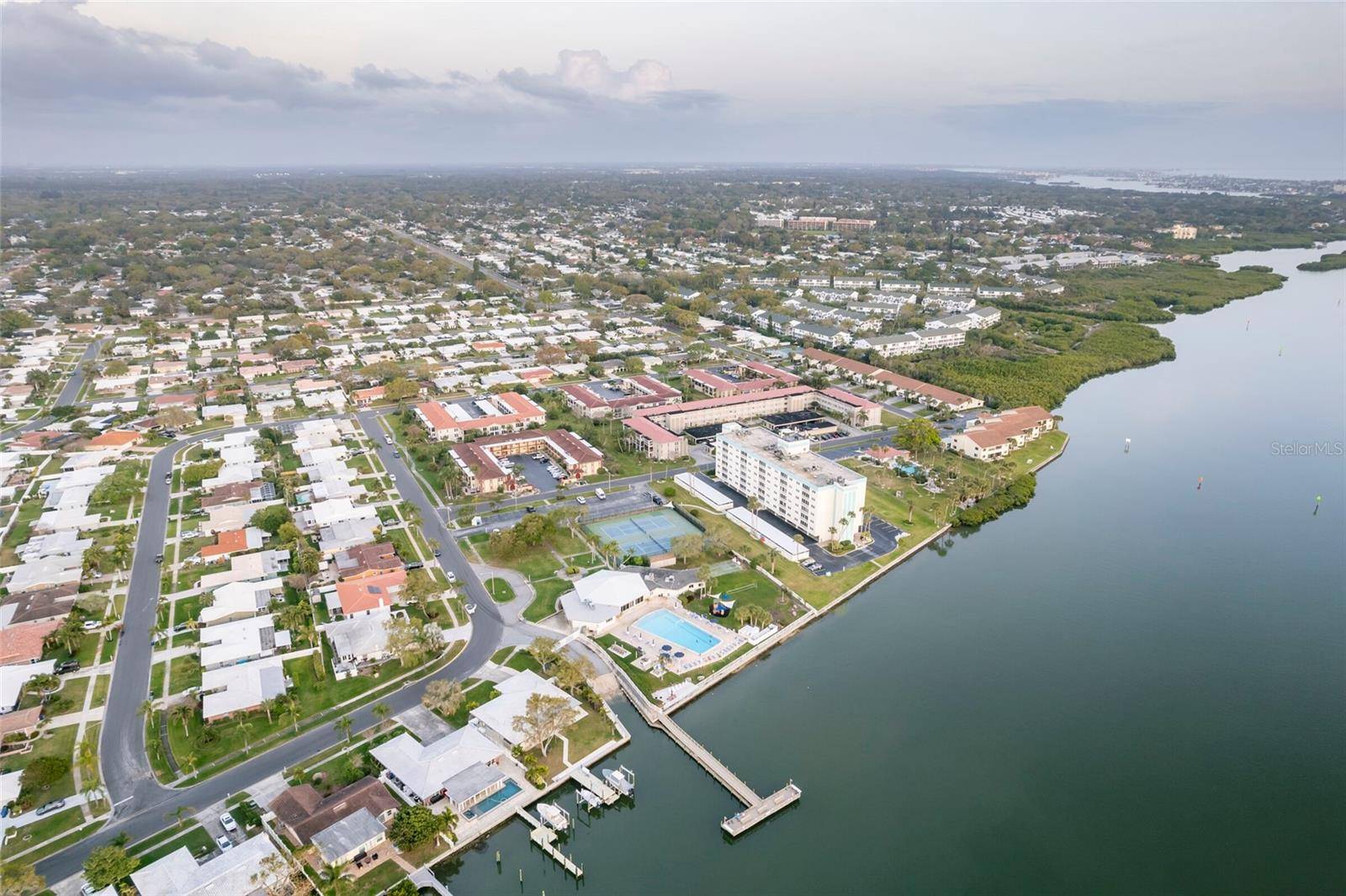Largo, FL 33774,10350 IMPERIAL POINT DR W #15