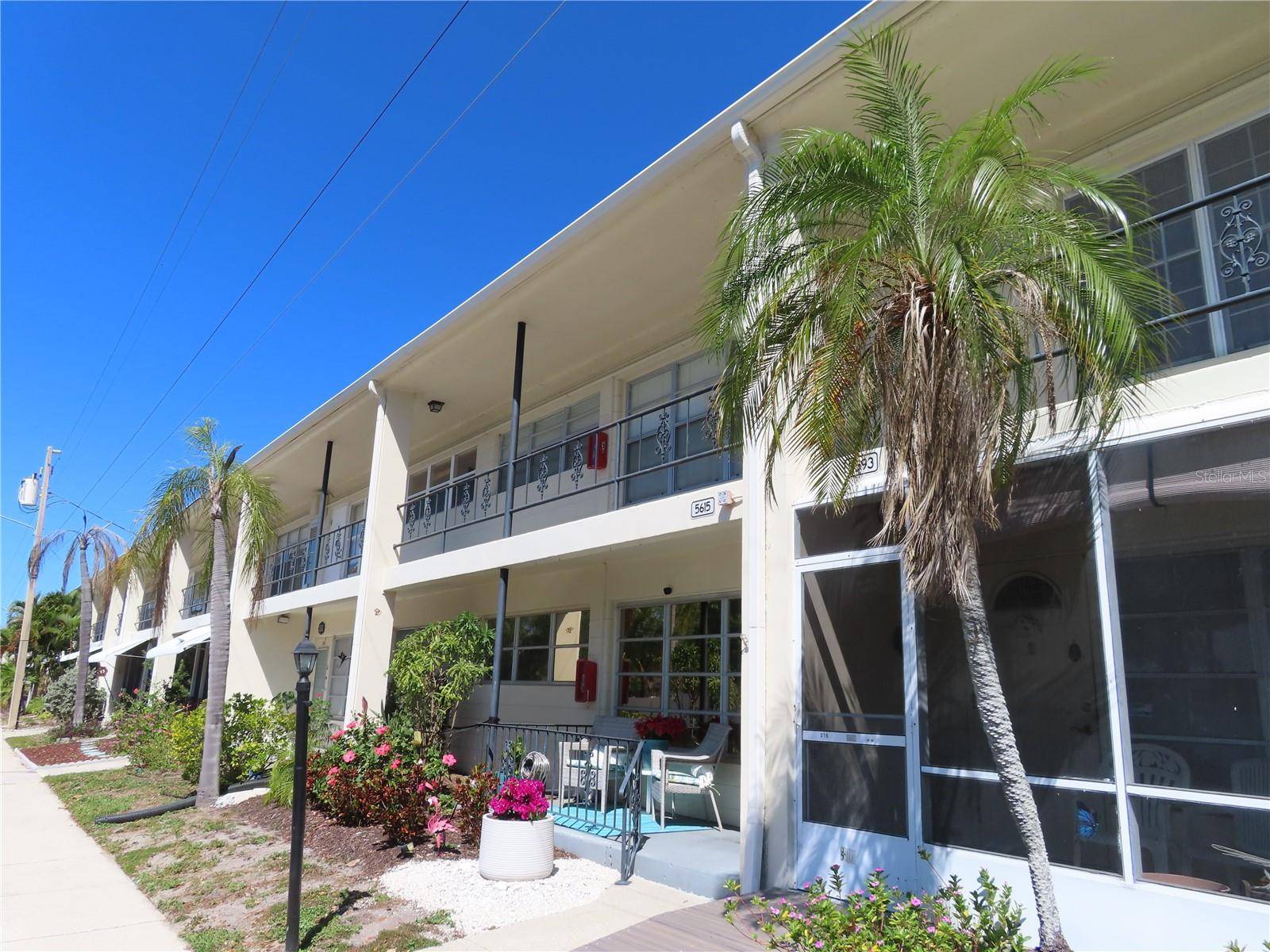 Kenneth City, FL 33709,5615 40TH AVE N #413