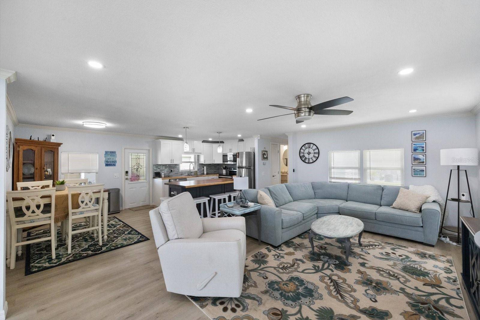 Largo, FL 33773,10383 S LAKE DR #246