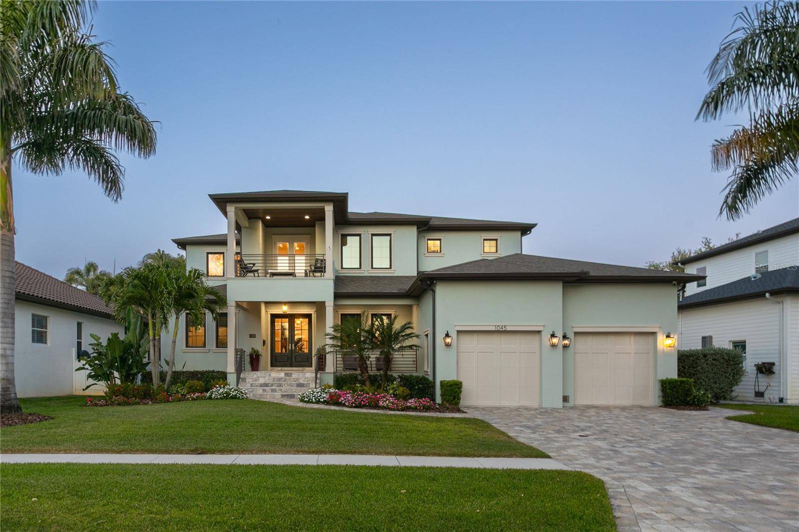 St Petersburg, FL 33704,1045 CORDOVA BLVD NE