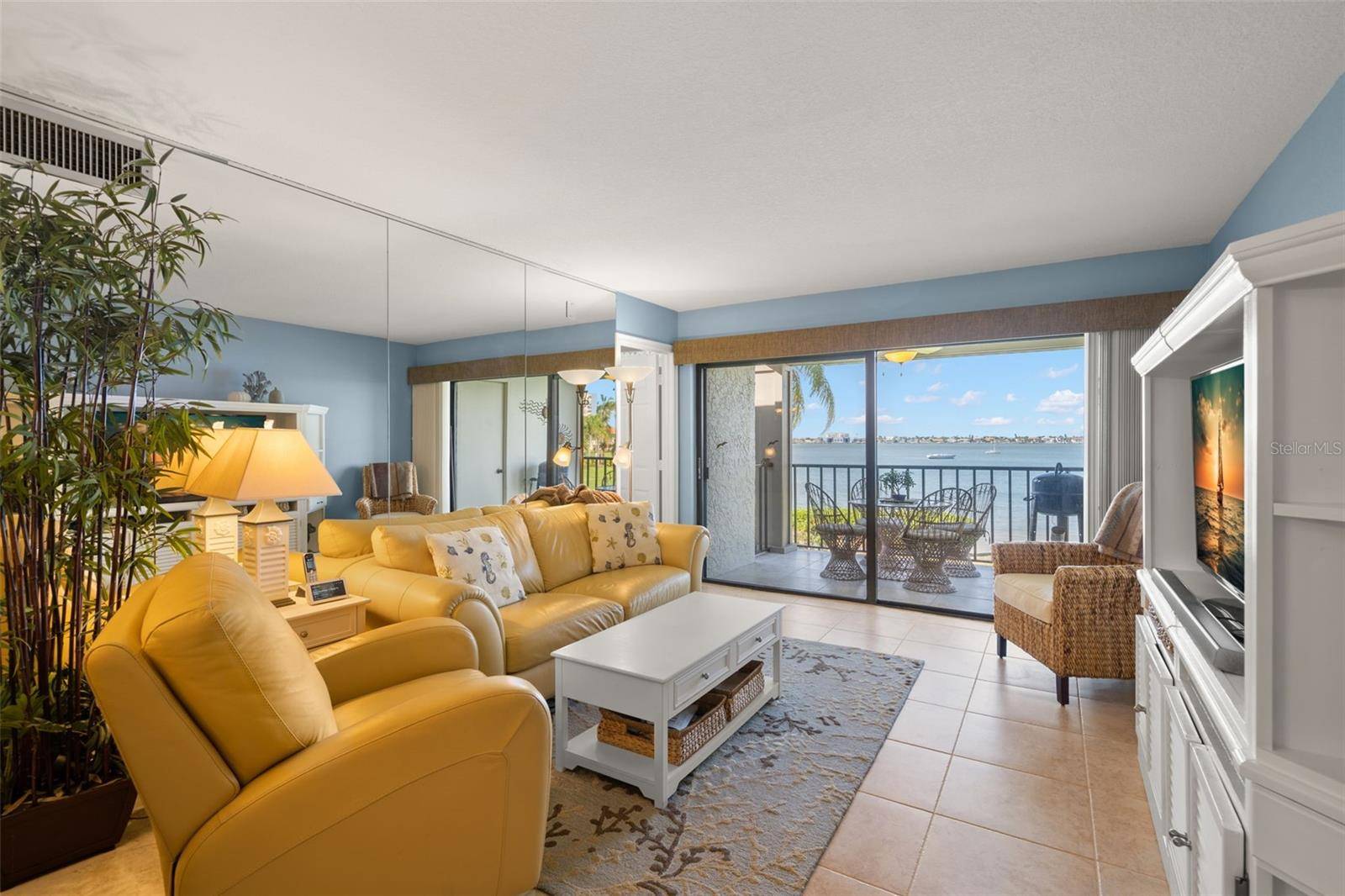 St Petersburg, FL 33715,6361 BAHIA DEL MAR BLVD S #211