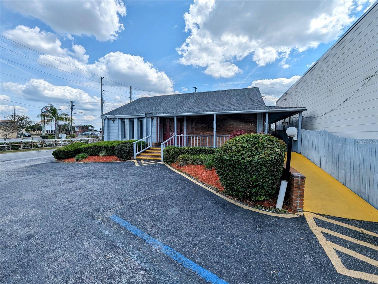 Hudson, FL 34667,7117 STATE ROAD 52