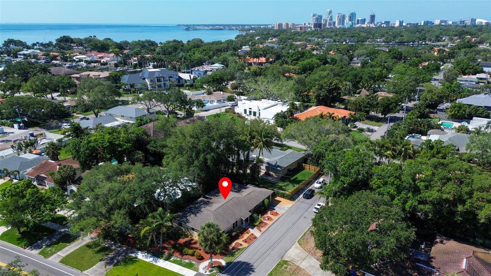 St Petersburg, FL 33704,525 LAMARA WAY NE
