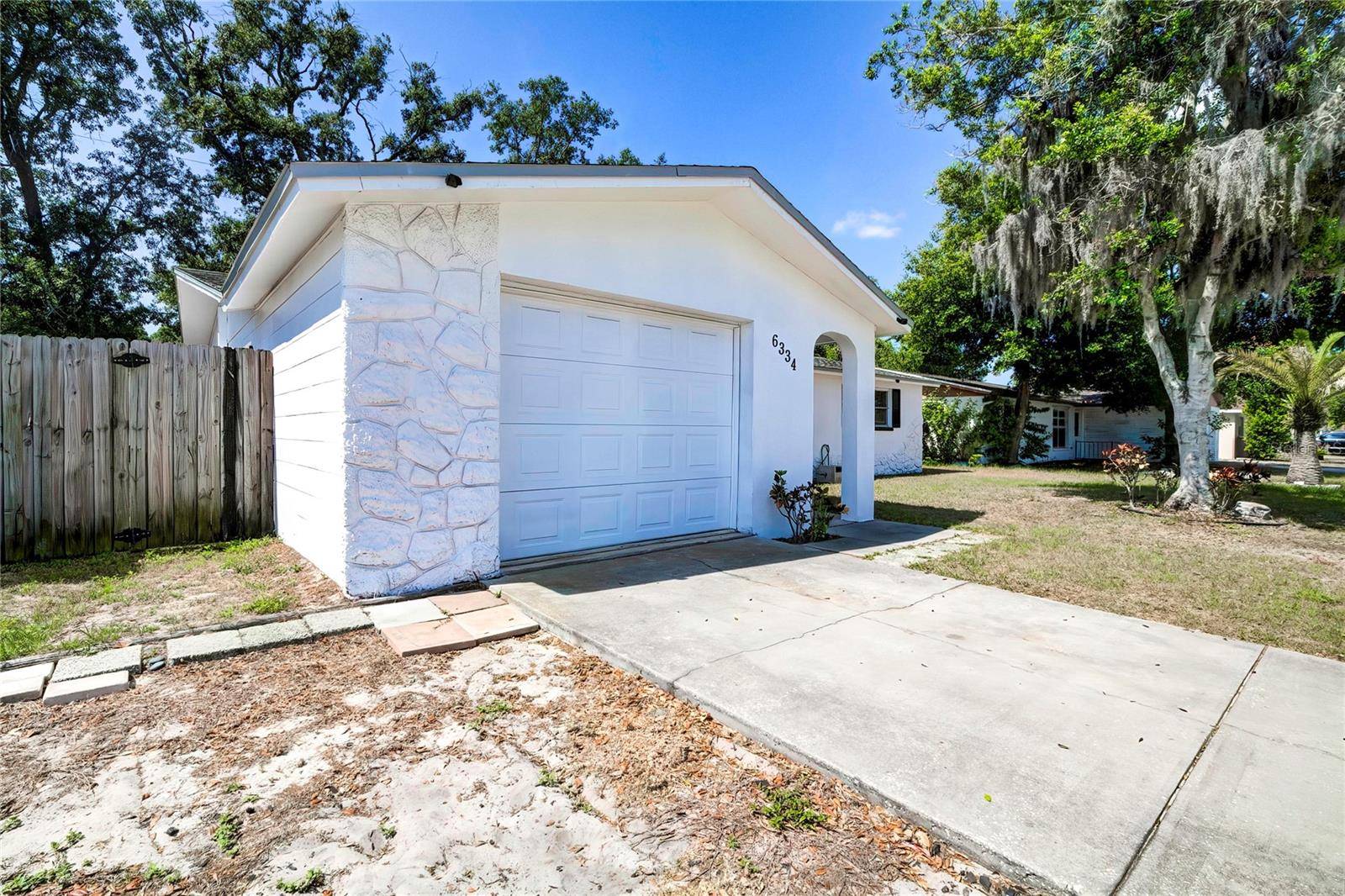 New Port Richey, FL 34653,6334 KENTFIELD AVE