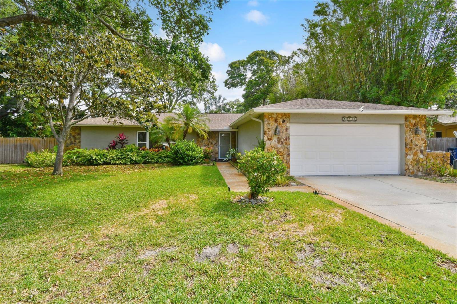 Seminole, FL 33778,10439 TONY CIR