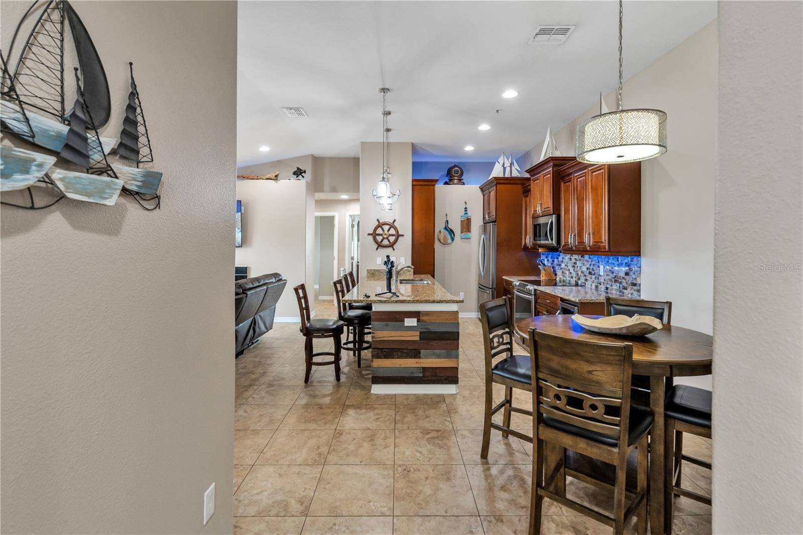 New Port Richey, FL 34652,6420 BANYAN BLVD #303