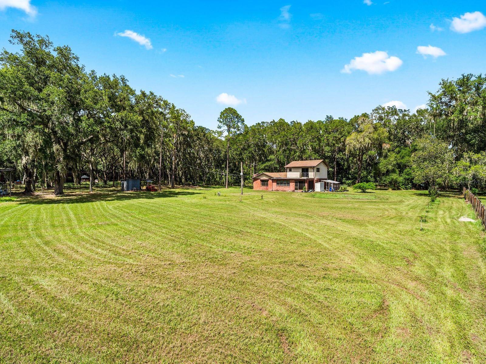 Dover, FL 33527,1811 MARTIN RD
