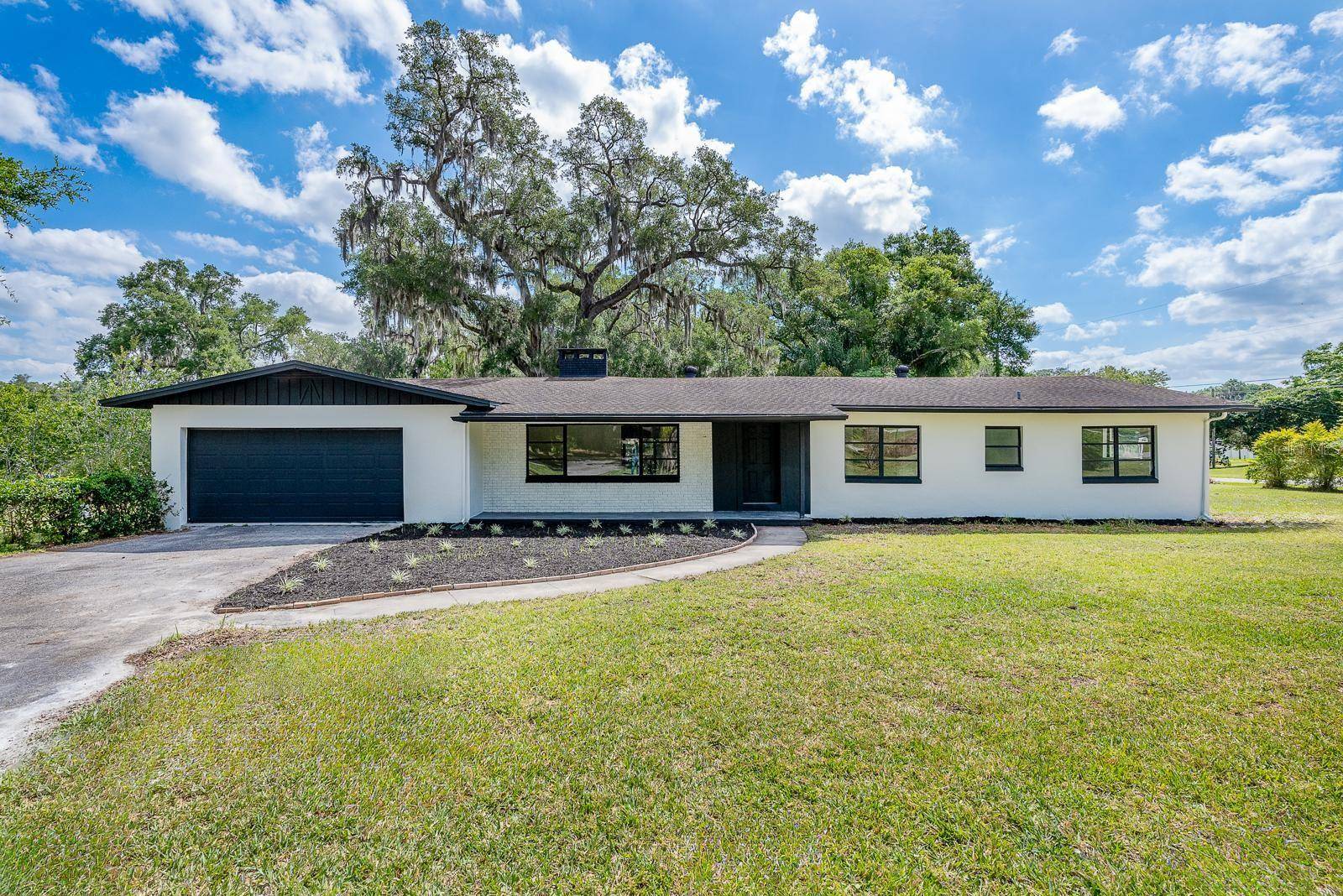 Apopka, FL 32703,1015 OAK LN