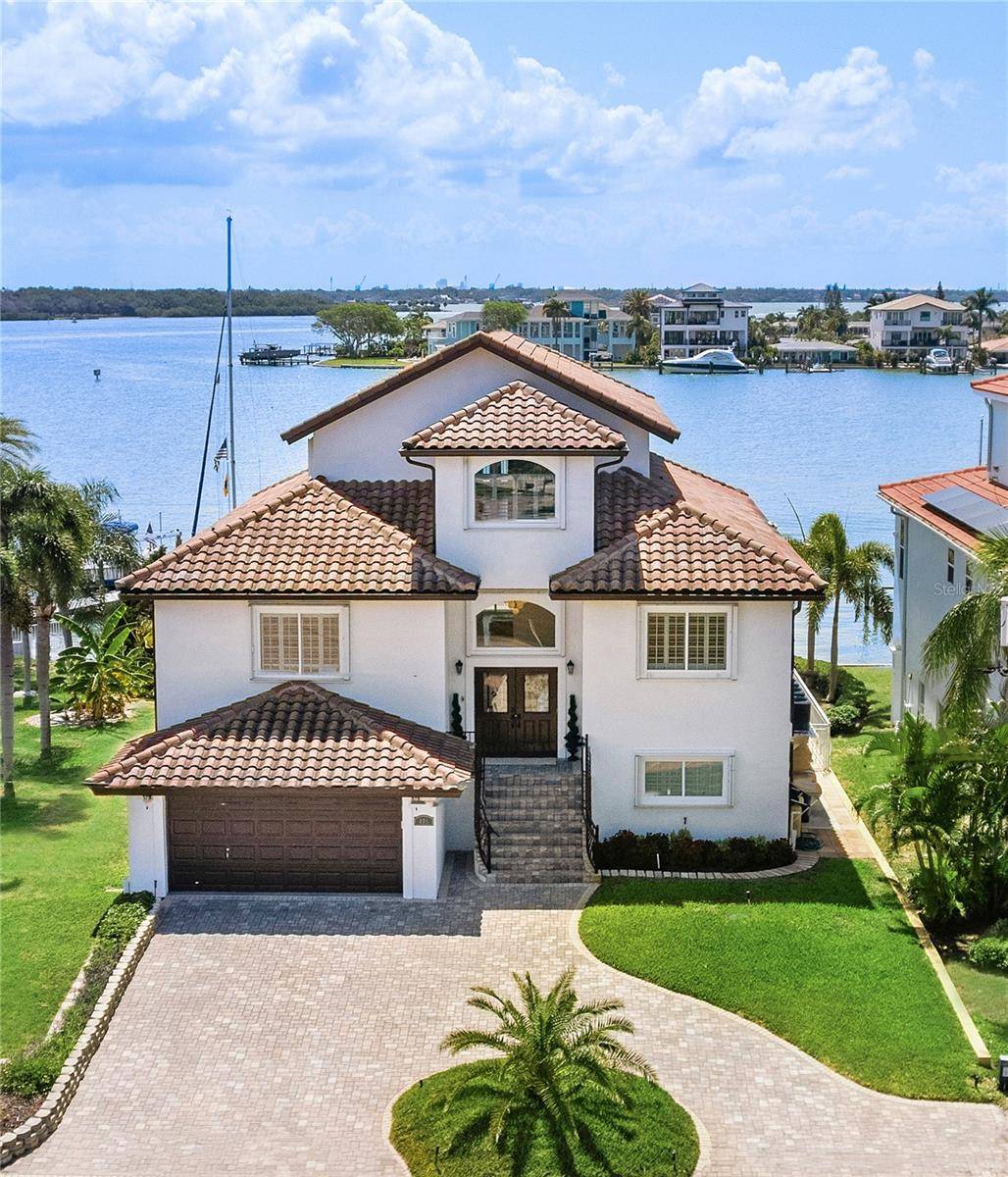 Madeira Beach, FL 33708,876 BAY POINT DR