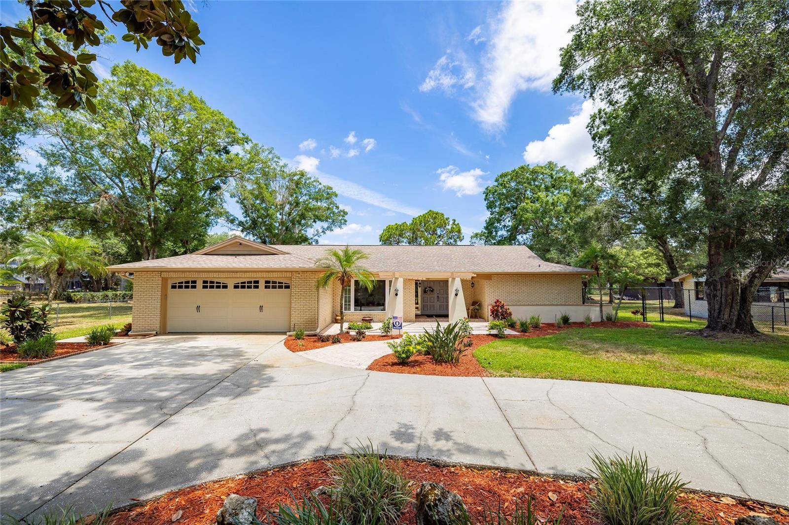 Tarpon Springs, FL 34688,3010 MAPLE TRCE