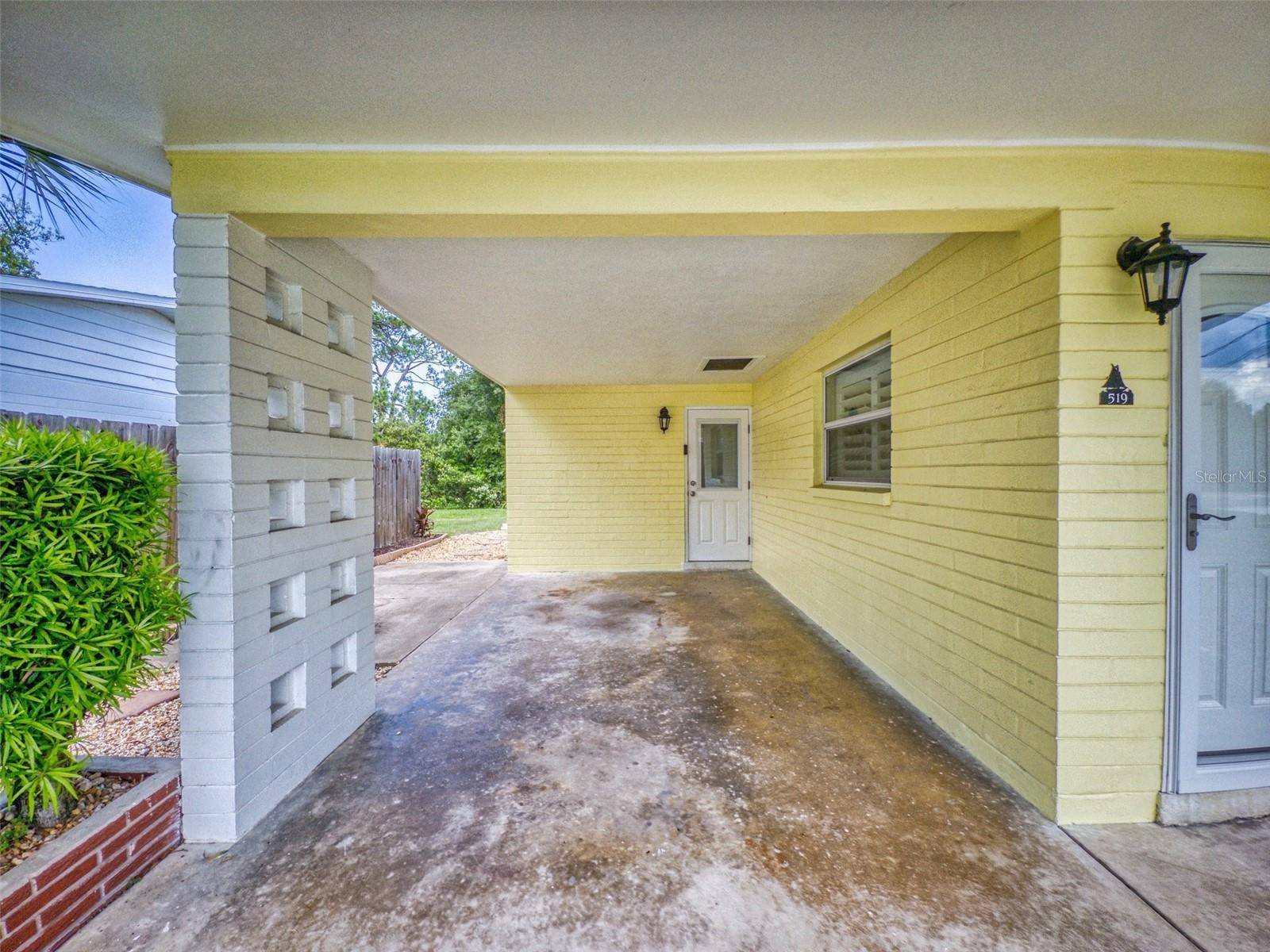 New Smyrna Beach, FL 32169,519 S PENINSULA AVE