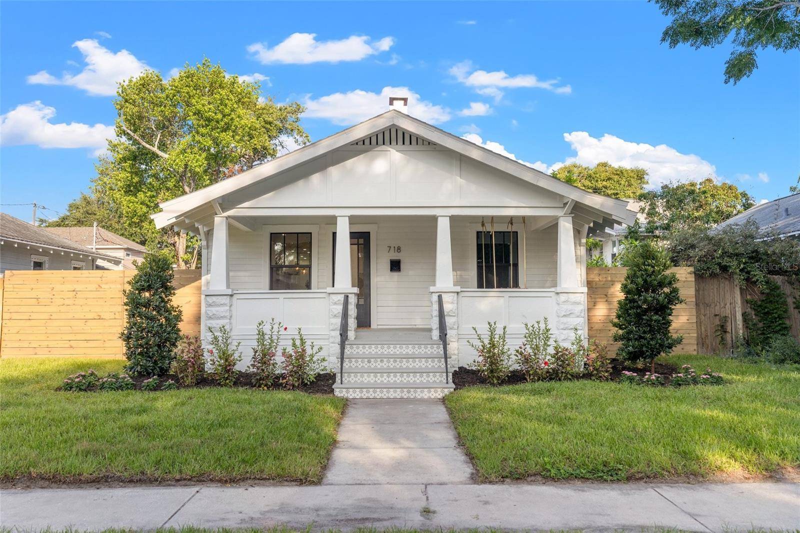St Petersburg, FL 33705,718 14TH ST N
