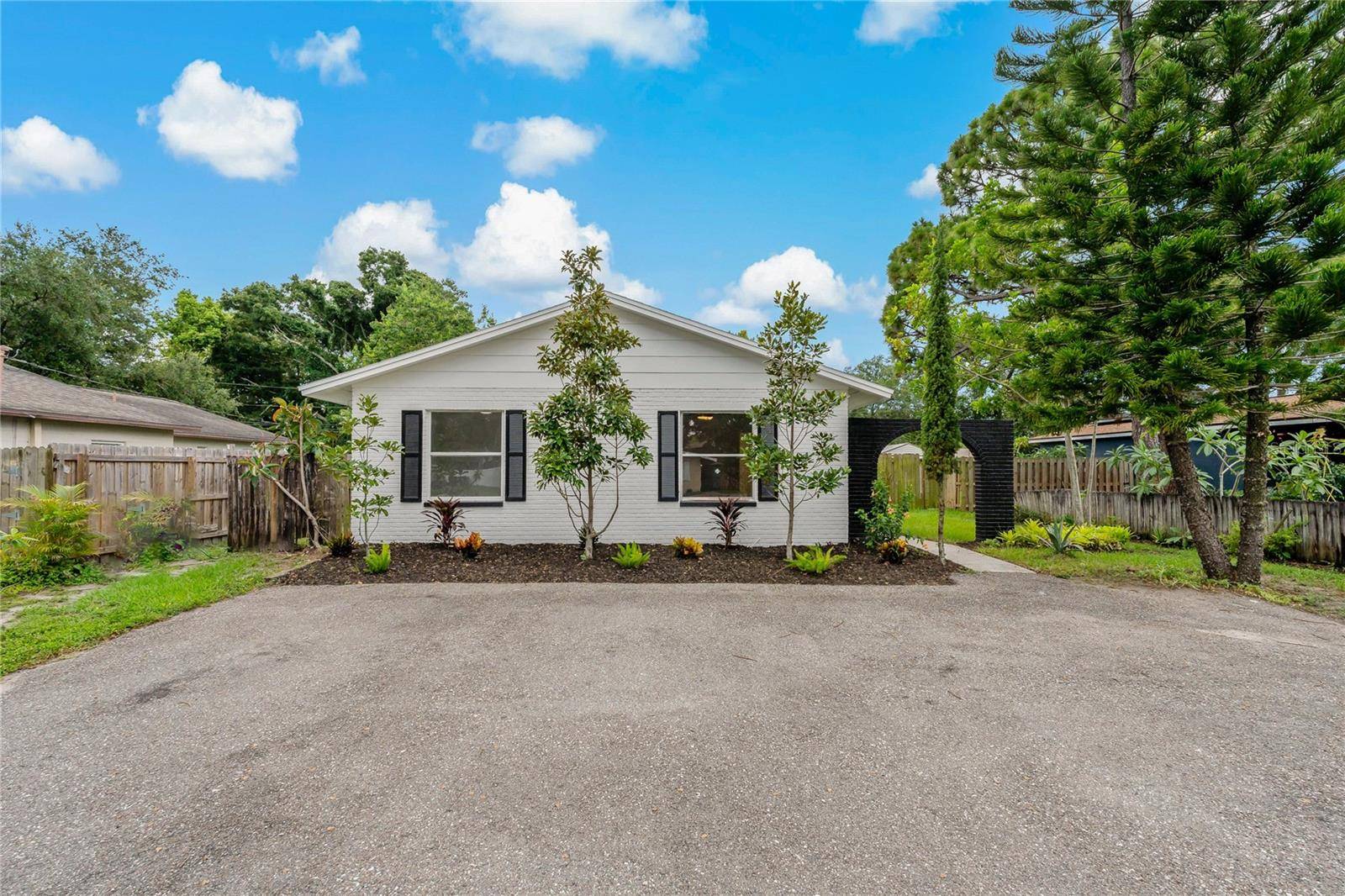 Largo, FL 33771,3154 PINE TREE AVE #2