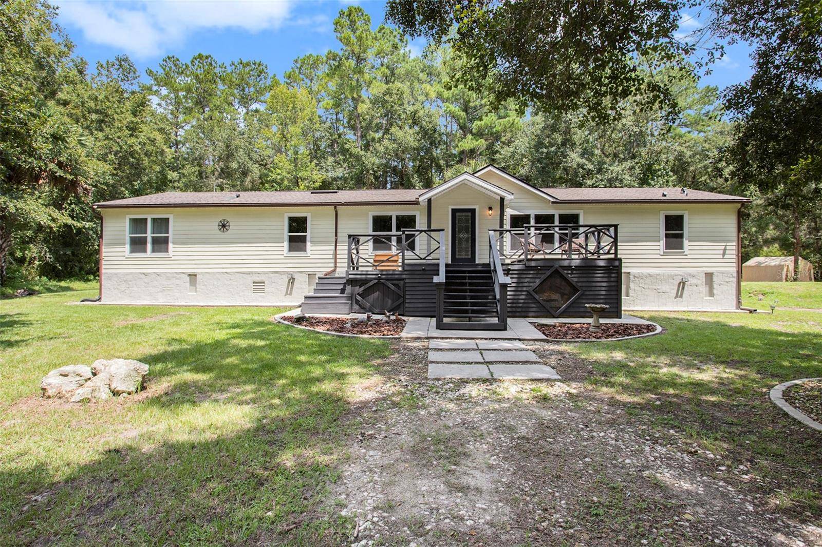 Reddick, FL 32686,17039 N HIGHWAY 329