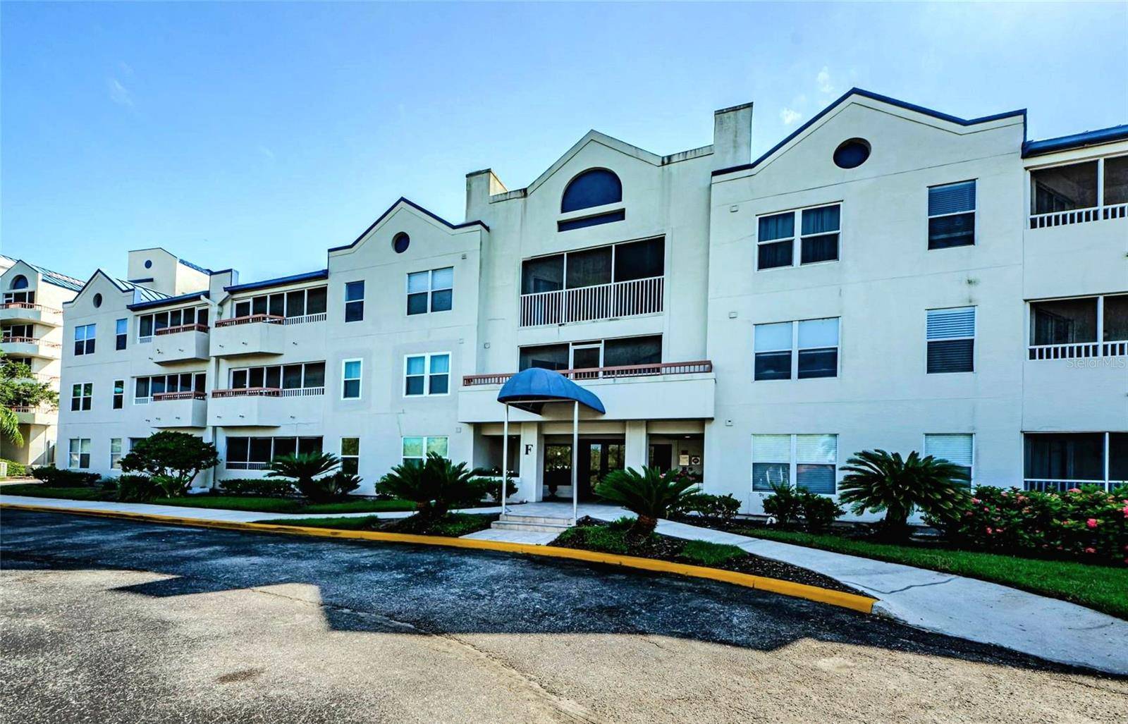 Clearwater, FL 33762,2323 FEATHER SOUND DR #202
