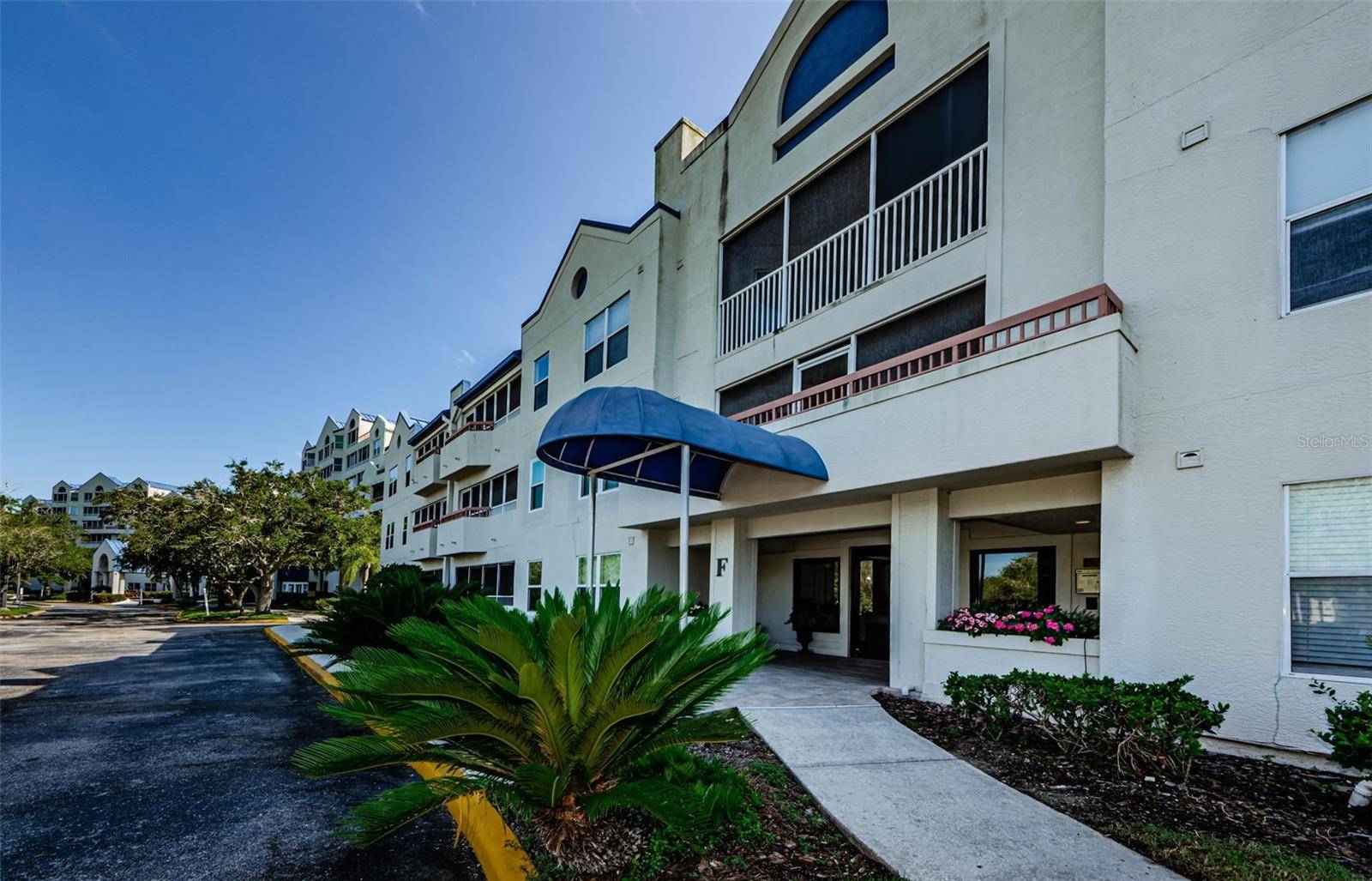 Clearwater, FL 33762,2323 FEATHER SOUND DR #202