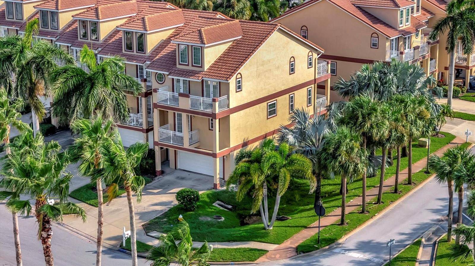 North Redington Beach, FL 33708,147 BATH CLUB CIR