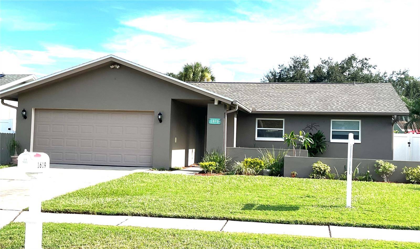 Dunedin, FL 34698,1619 DALE CIR S