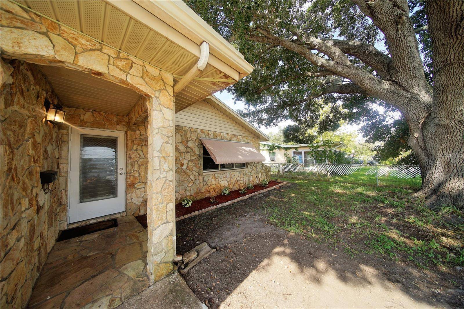 St Petersburg, FL 33702,824 62ND AVE NE