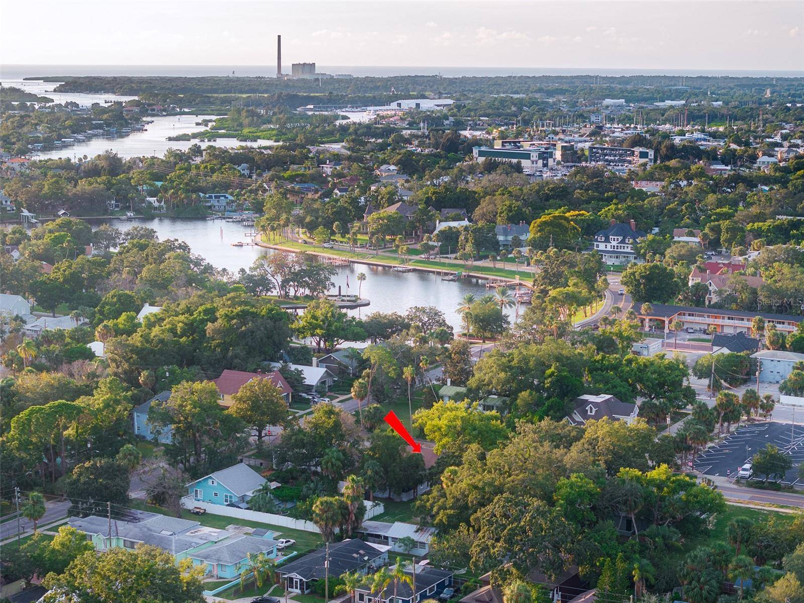 Tarpon Springs, FL 34689,55 W LEMON ST