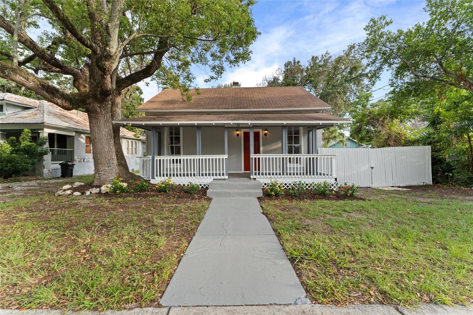 Tarpon Springs, FL 34689,55 W LEMON ST