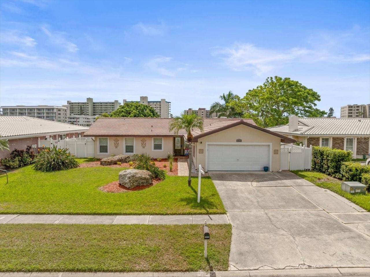 Largo, FL 33774,10434 SOVEREIGN DR