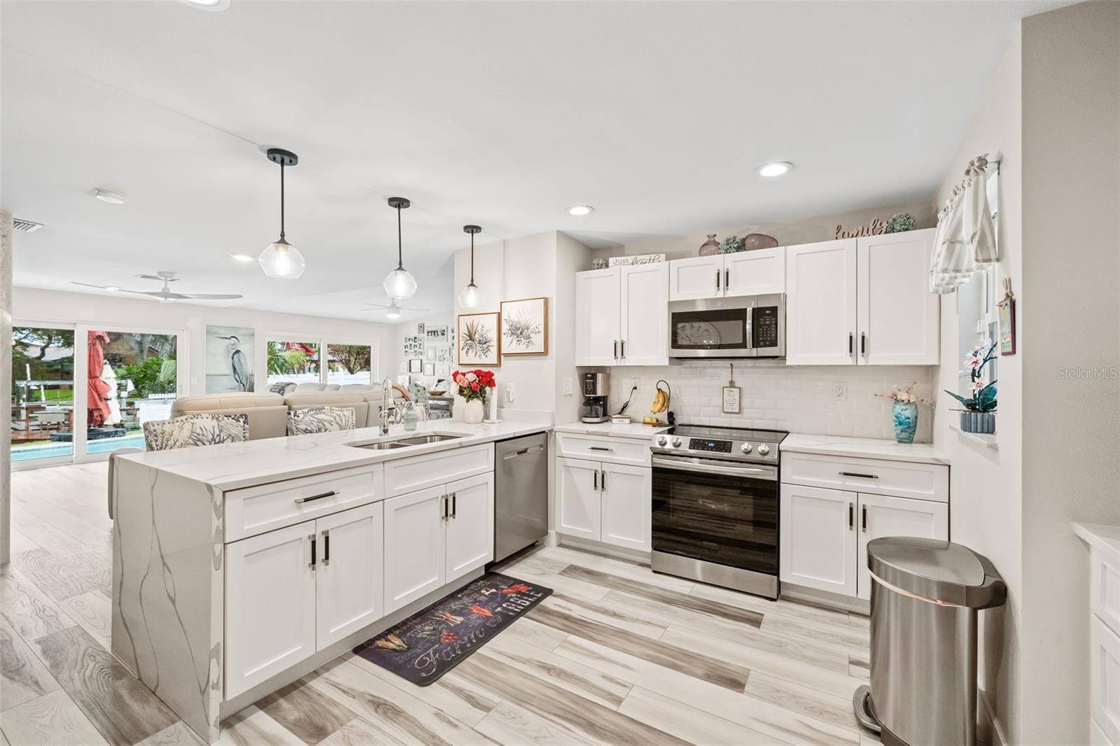 Seminole, FL 33772,5690 BAYVIEW DR