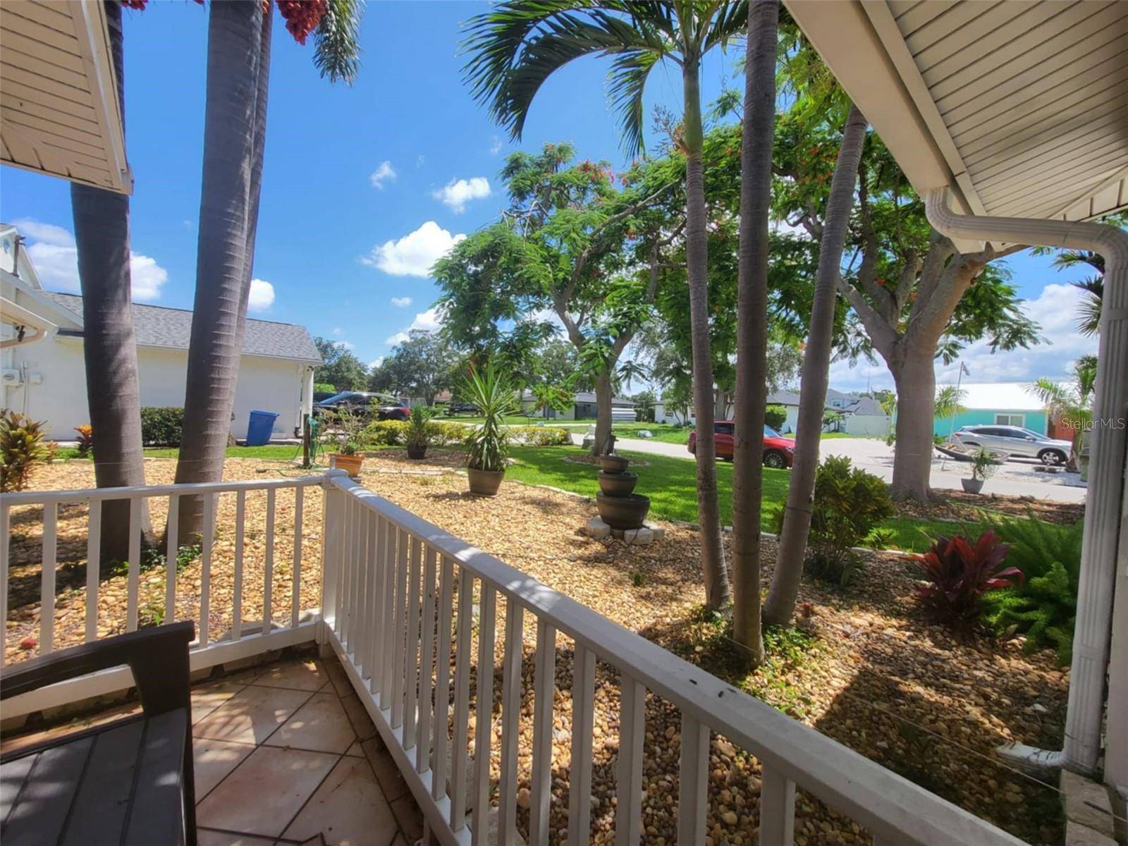 Tampa, FL 33634,3912 FONTAINEBLEAU DR