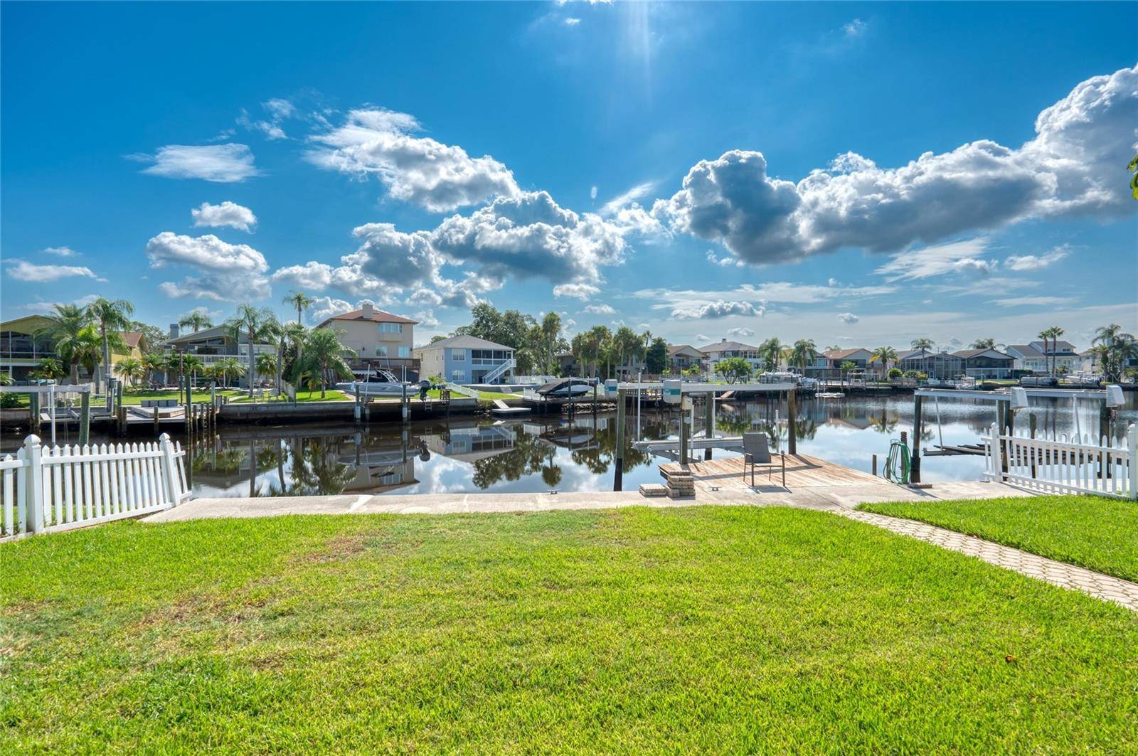 New Port Richey, FL 34652,6240 BAYSIDE DR